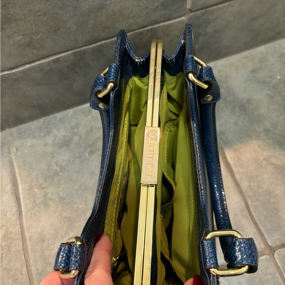 Beautiful Anne Klein dark blue tote with gold accents - Picture 3 of 5